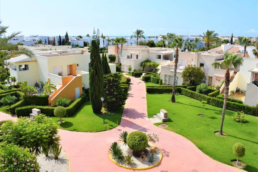 Bahia De Vera - Apartamento Naturista Con 3 Piscinas Junto A Playa Playas de Vera ภายนอก รูปภาพ